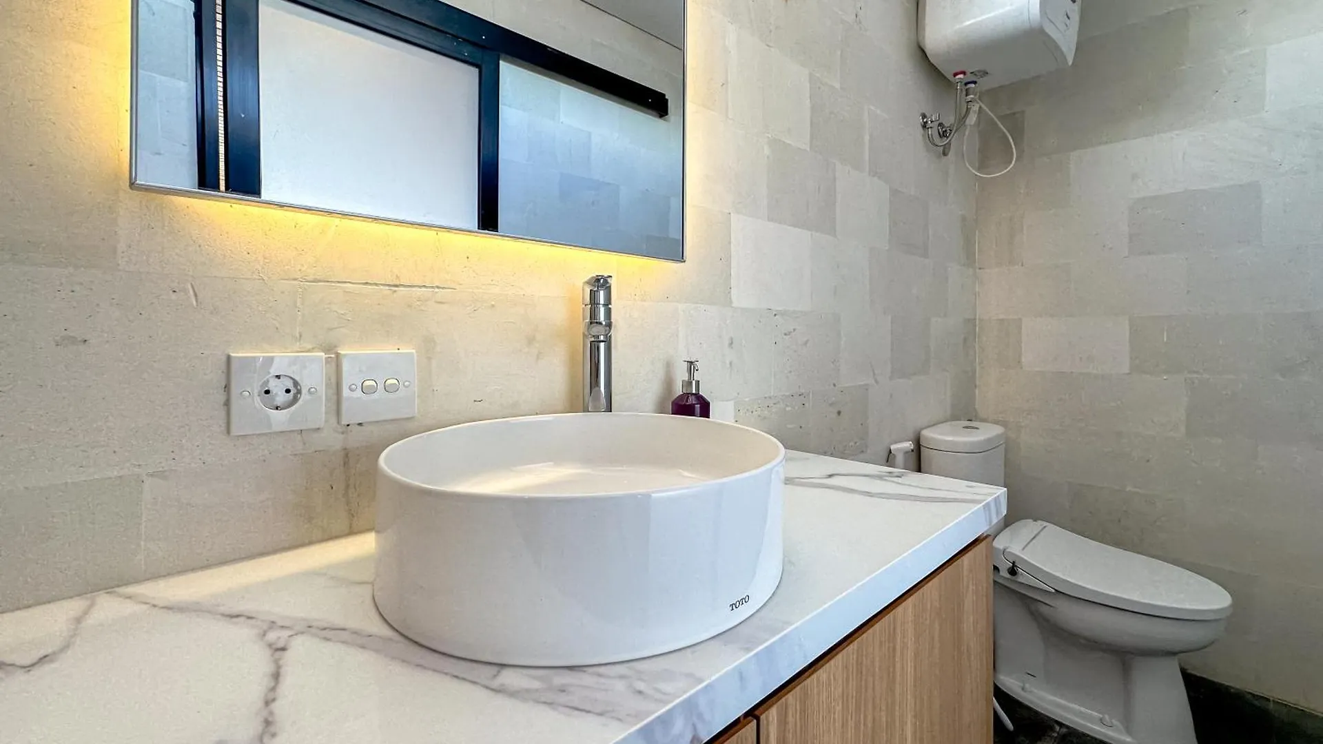 Olala Loft Seminyak Apartment