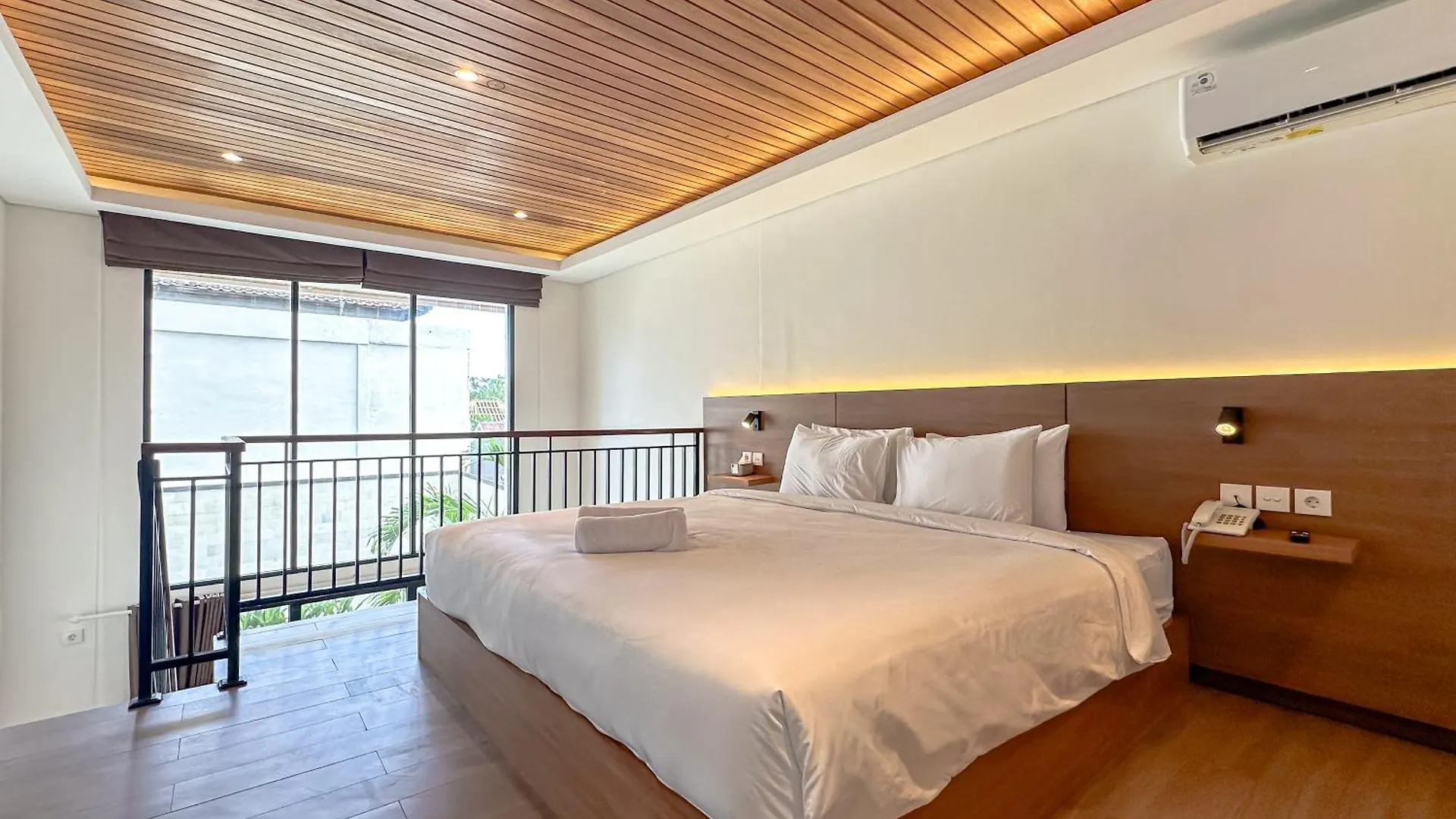 Olala Loft Seminyak Apartment 0*, Seminyak (Bali)