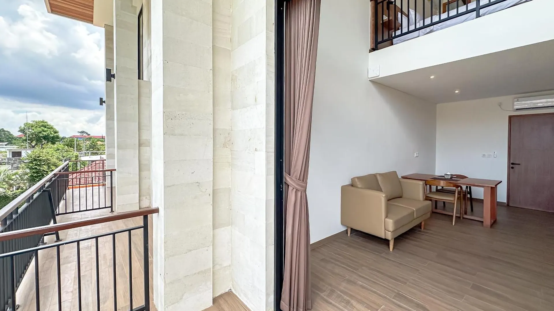 Olala Loft Seminyak Apartment