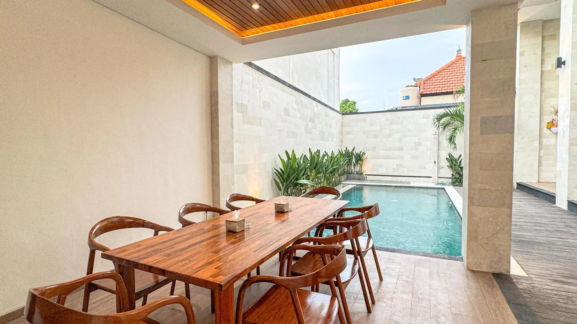 Olala Loft Seminyak Apartment  Seminyak (Bali)