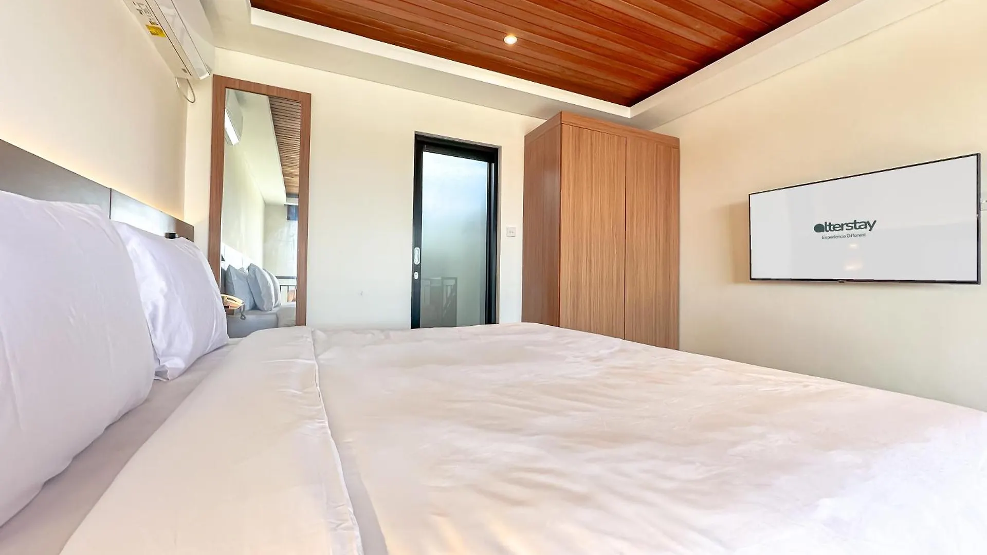 Olala Loft Seminyak Apartment