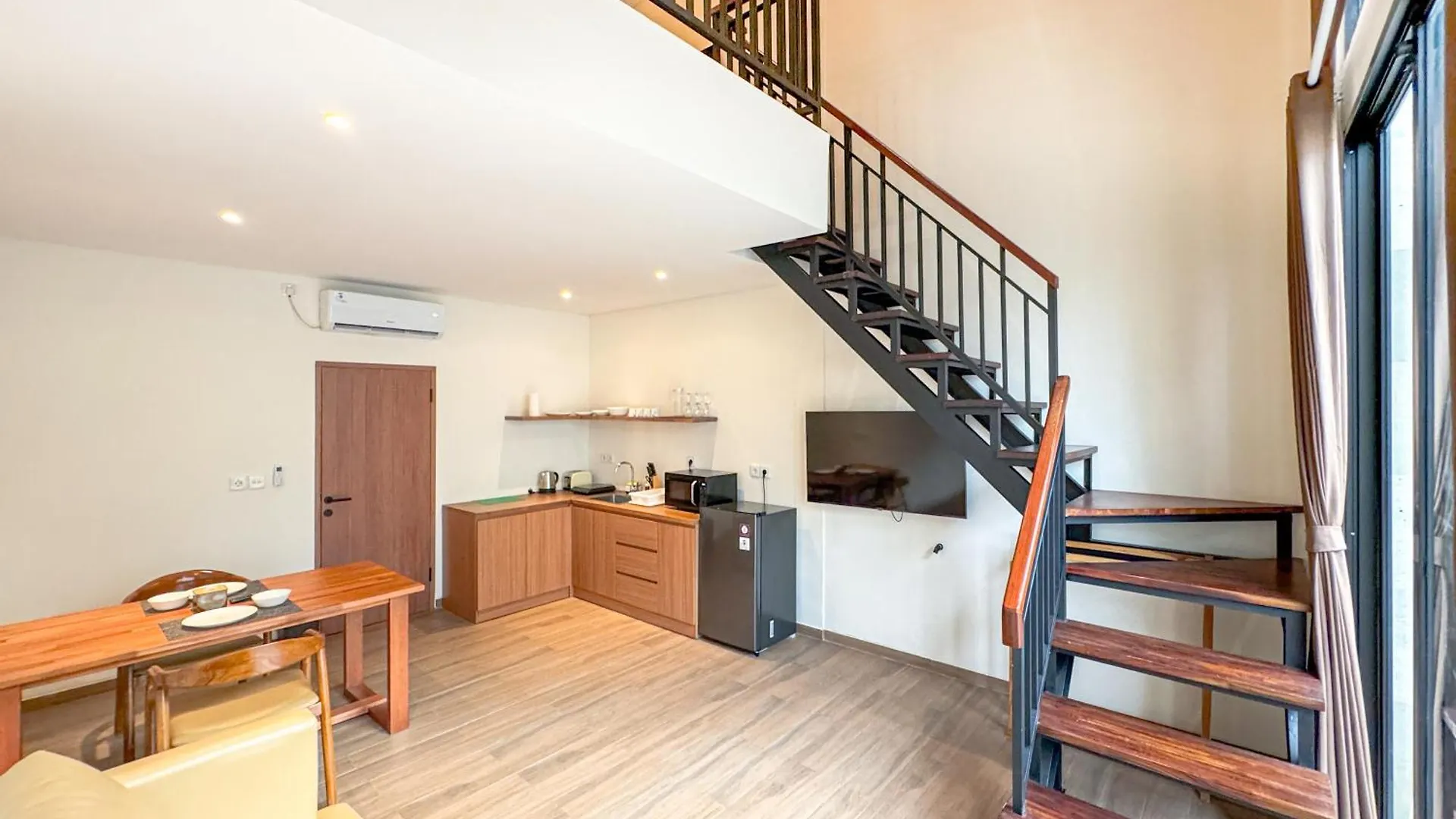 Olala Loft Seminyak Apartment